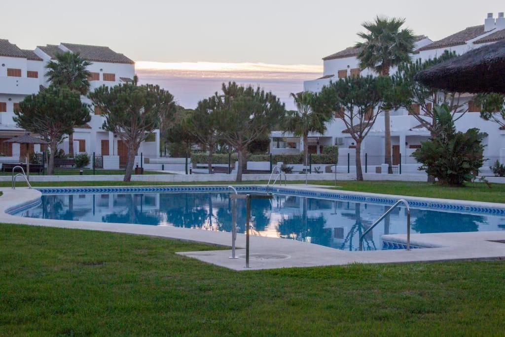 Precioso Apartamento A 700 M Del Mar Chiclana de la Frontera Eksteriør billede